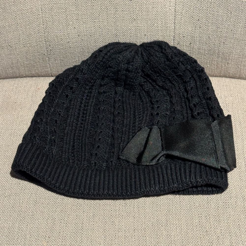 Candie's Black Knit Beanie with Bow